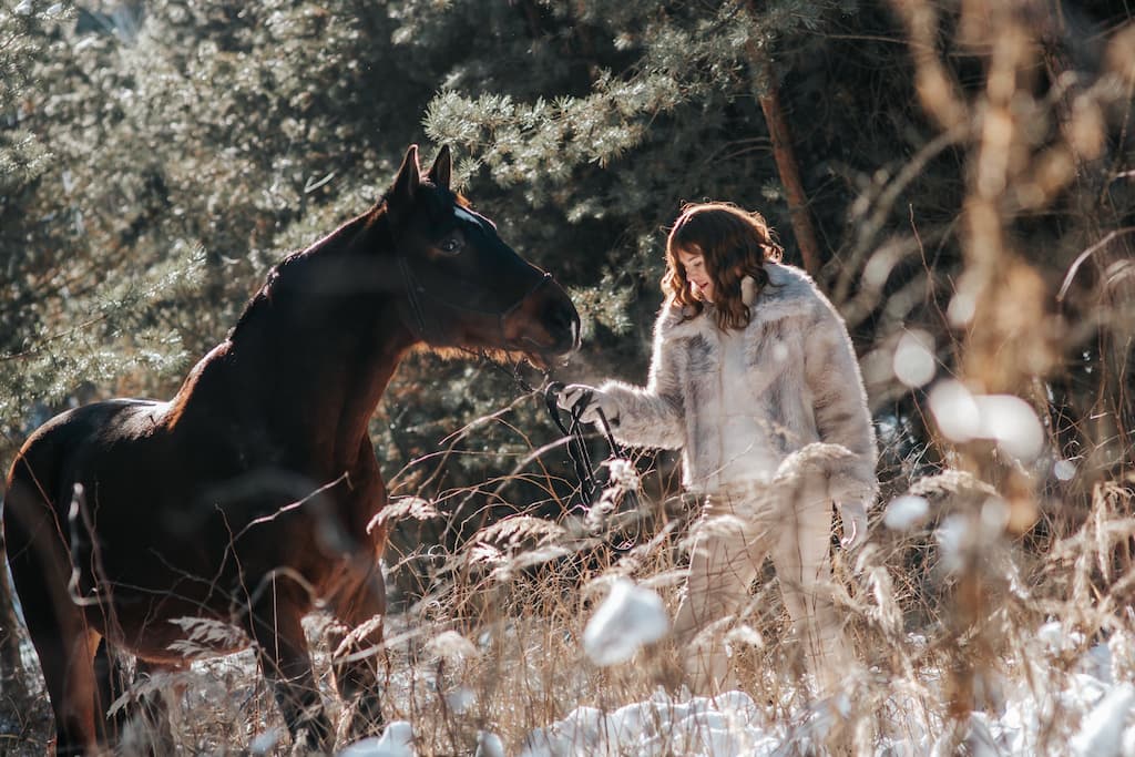 Raudoni Vakarai – žirgai ir gamta